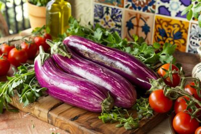 Découvrez les secrets de l’aubergine du soleil et transformez votre cuisine en un repas méditerranéen inoubliable