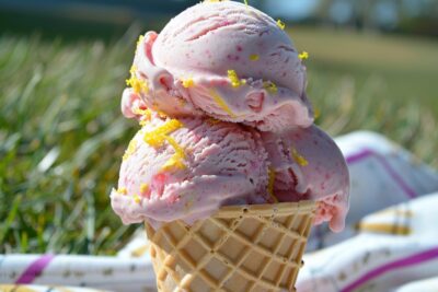 Rafraîchissez votre été avec une glace maison au pamplemousse et citron, une douceur acidulée